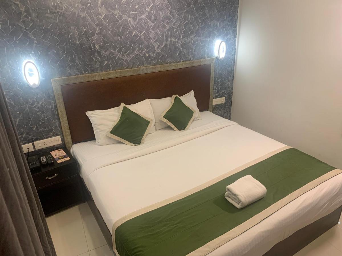 Hotel Greenlife Kochi エクステリア 写真
